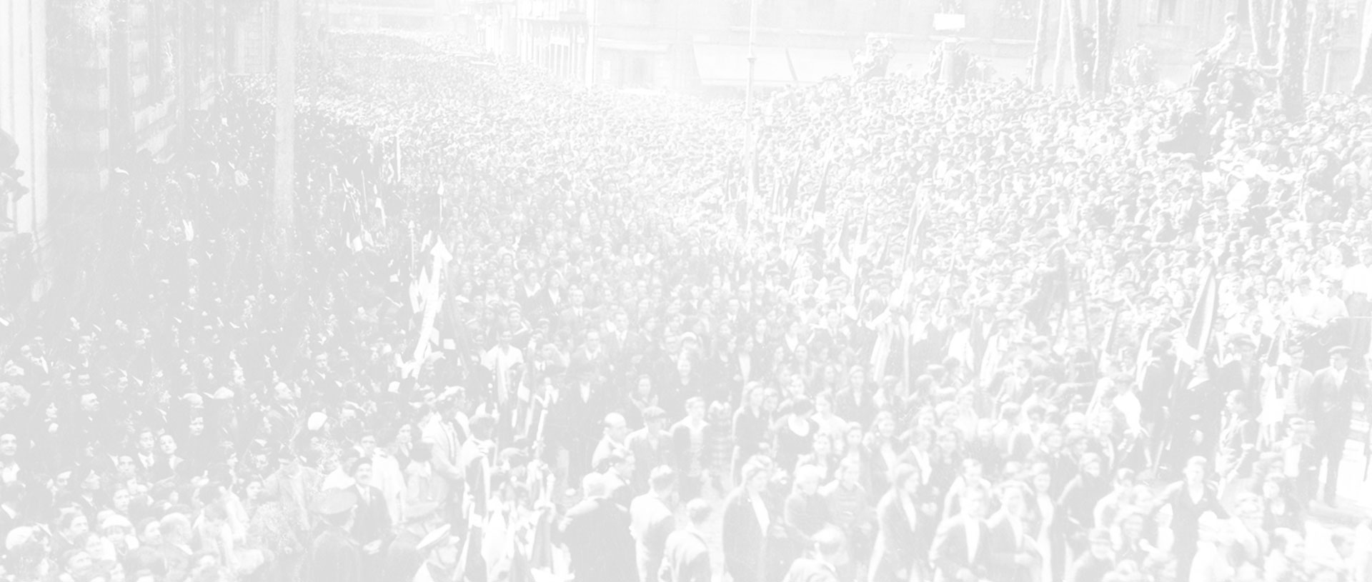 El patronato de la Fundación Sabino Arana está compuesto por su presidenta, secretario, tesorero y vocales Miles de vascos concentrados por las calles bizkaínas