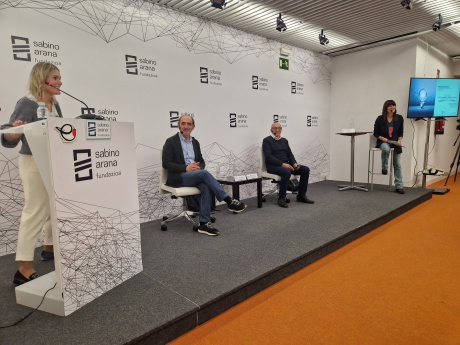 Innerarity y Bustince coinciden en que la ética del dato  y la regulación pública son imprescindibles.