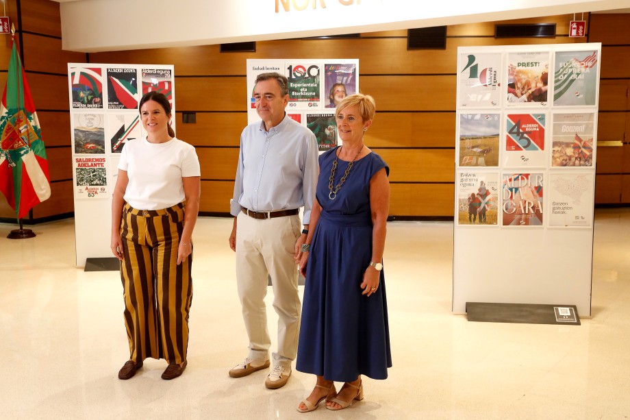Maitane Ipiñazar, Aitor Esteban eta Arantxa Tapia.