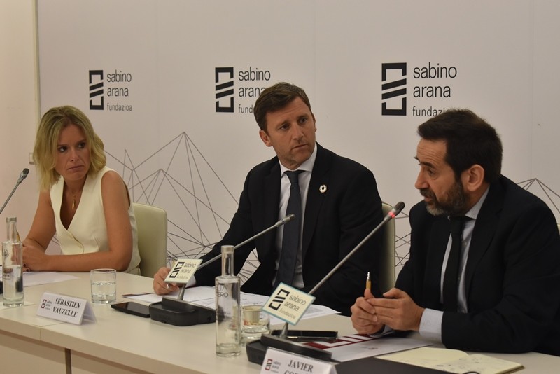 Mireia Zarate, Sébastien Vauzelle, Javier Cortés.