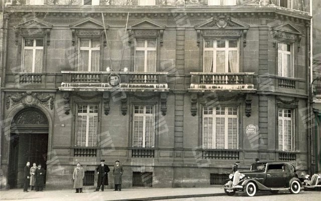 Vista general del edificio ubicado en el número 11 de la Avenida Marceau de París que cobijó al Gobierno vasco en el exilio.