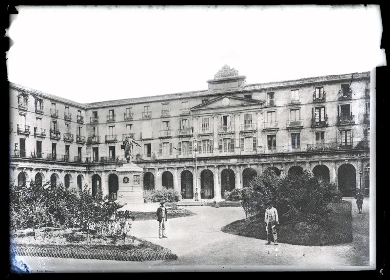 Sede de la Diputación Foral de Vizcaya en 1899 en la Plaza Nueva de Bilbao donde se reunió la Comisión.