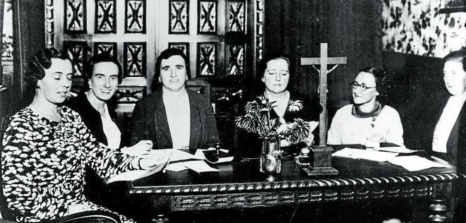 Imagen de hace 100 años de la Emakume Abertzale Batza