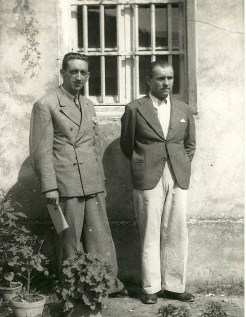Lekaroz, a la izquierda de la imagen, junto con un compañero, en la prisión de Ondarreta. Lekaroz, a la izquierda de la imagen, junto con un compañero, en la prisión de Ondarreta.