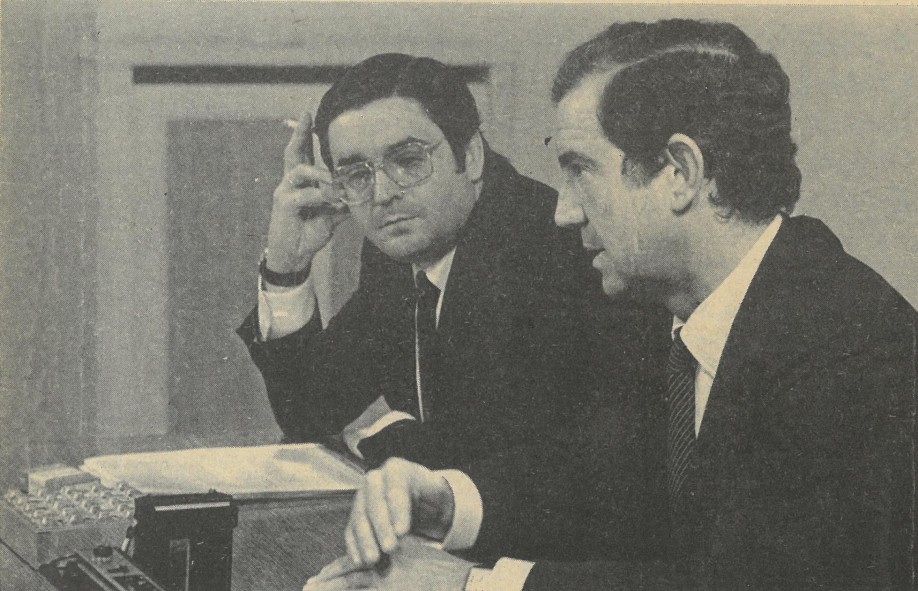 Carlos Garaikoetxea y Mario Fernández, consejero de Trabajo y miembro de la Comisión Mixta de Transferencias, dieron cuenta del contenido de las primeras transferencias. 