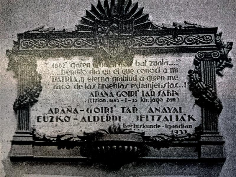 1882ko apirilaren 9a: Luis eta Sabino Aranaren arteko solasaldia