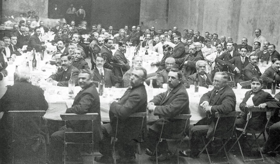 Primera reunión de socios de Euskal Erria en Montevideo.