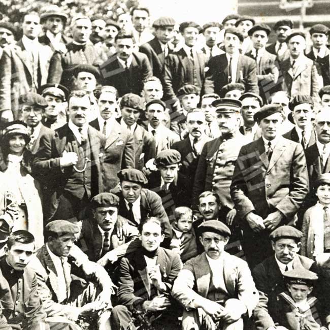 Componentes de la Sociedad Coral de Getxo en 1923.