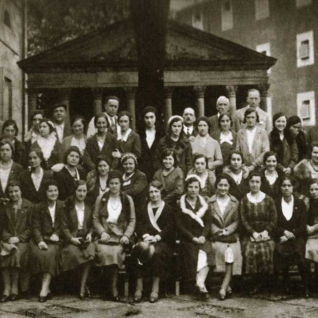 Primera promoción de andereños de 1932.