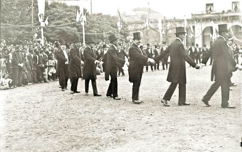 El Primer Congreso de Estudios Vascos y el nacimiento de Eusko Ikaskuntza y de Euskaltzaindia