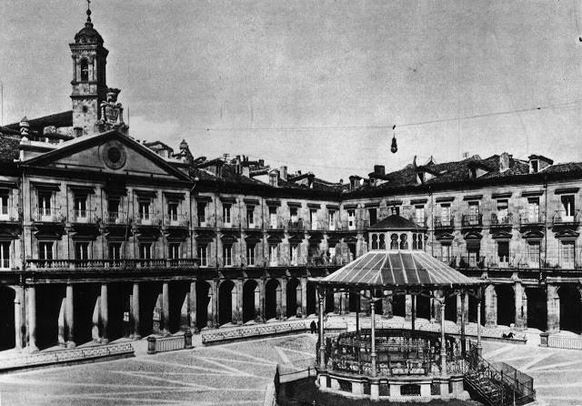 Ayuntamiento de Vitoria-Gasteiz en los años 20 del pasado siglo.