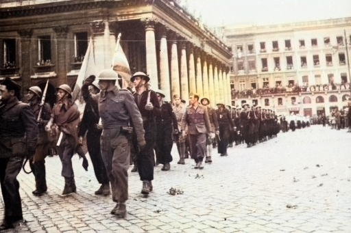 Coronas de laurel, hojas de roble. La epopeya del Batallón Gernika (1945).